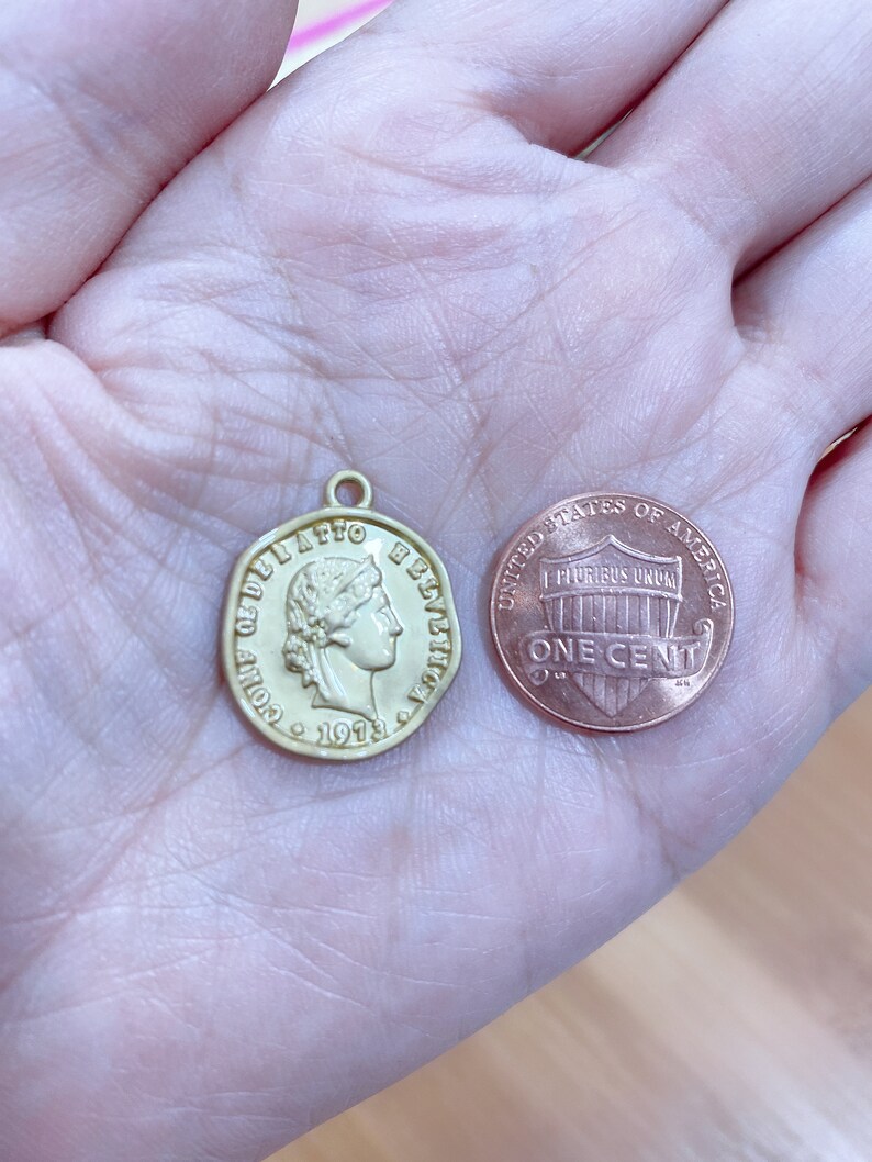 Charms for Necklace Bracelet Anklet Making 10 pcs 23 x 19 x 2 mm Wholesale Metal Gold Conf Oe Deratio 1973 Swiss Warped Coin Charms