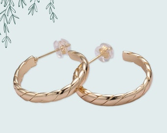 Spiral Design Offene Hoop Ohrstecker, runde Gold Filled minimalistische skalierte Textur Ohrringe, 1 Paar