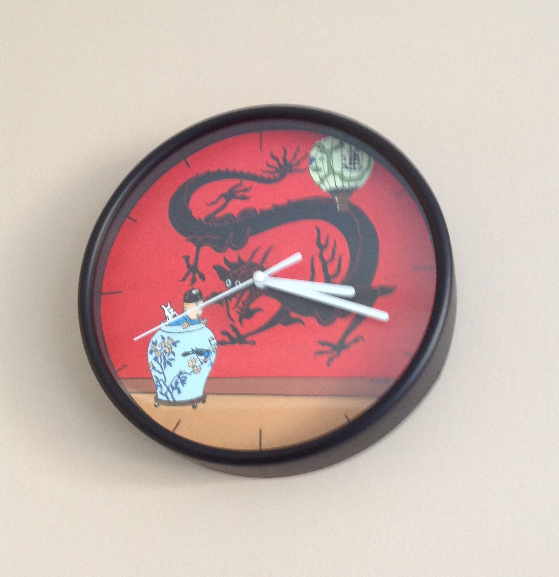 Tintin, Horloge Murale Quartz, Album Bd Le Lotus Bleu, Potiche, Milou, Fait Main, Acrylique, Cadeau,