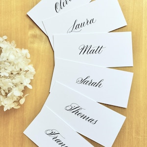 Custom calligraphy white place cards, handwritten calligraphy names, wedding place setting, dinner party guest name cards, flat card, 350gsm