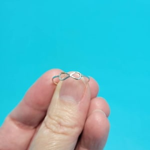 Vintage Sterling Silver Simple  Design Ring Band Figure 8 Eternity Loop Size 3.50, 3.75, 4.50, 4.75, 5, 5.75 6, 6.50, 7 Thin Band Ring