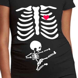 Esqueleto Grávido com Camiseta de Bebê Baixe Clip Art para Cricut Sillhouette e outros Cortadores de Vinil