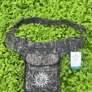 Cute Sun Design Fannypack Hip Pack Bum Bag Hip Belt Summer Bag Summer Purse Cute Purse Cute Fanny Pack for Women and Men Unisex Fannypack