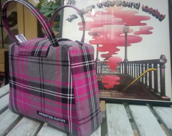 Bolso de momia de tartán rosa tamaño Dinkybag