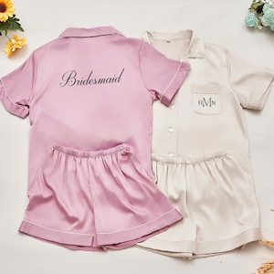 Bridesmaid Pajamas Set, Bride Wedding PJS, Satin Pajama Set, Personalized Gits, Bridesmaid Gifts, Bridal Shower Gifts, Soft Pajamas for Kids