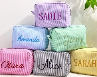 Personalized Makeup Bag, Seersucker Makeup Bag for Girl with Initials Name, Cosmetic Bag,Bridesmaid Gifts,Bridal Shower,Gift for Girlfriend
