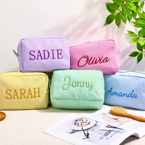 Seersucker Makeup Bag, Bridesmaid Gifts, Personalized Cosmetic Bag, Embroidered Name, Bachelorette Gifts,Makeup Organizer,Bridal Shower Gift