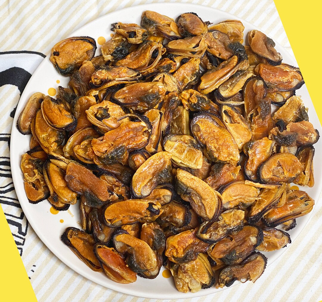 100 Green Lipped Mussels, Homemade, Naturally Healthy Dog & Cat Training Treats, 9 Hours