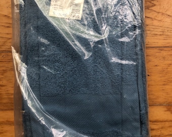 3 Piece Bath Set Cross Stitch Collectables Bath Towel, Hand Towel, Wash Cloth Blue Vintage