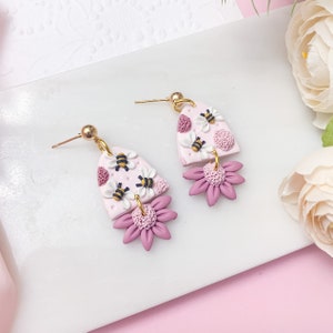 Buz Buzz, Bee Earrings, Spring Earrings, Handmade earrings, Pink earrings, New earrings, Clay earrings, Polymer clay, Flower earrings