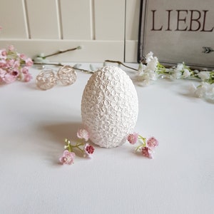 Easter concrete Raysin decoration - EASTER EGG - color white with flowers pattern / Easter concrete decoration