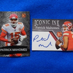 PATRICK MAHOMES 2017 Rookie Football Cards Lot of 2, Kansas City Chiefs