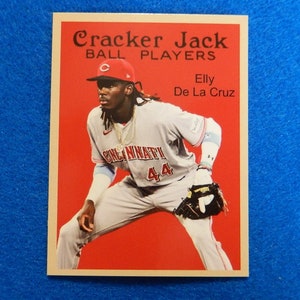Tarjeta de béisbol de novato de Elly De La Cruz Cracker Jack Cincinnati Reds 2023 n.° 32, casi impecable