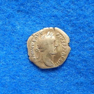 Roman Empire Ancient Silver Denarius Coin, Antoninus Pius 138-161AD, 2.9 grams, 19mm