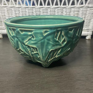 McCoy Aqua Ivy Hanging planter
