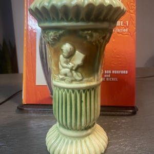 Roseville Donatello 7in Vase