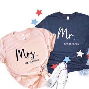 Matching Mr & Mrs T-Shirts, Custom Couple Wedding Gift imagem 5