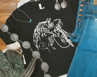 Camiseta gráfica de vaquera indomable, camiseta de caballo occidental
