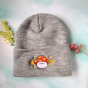 Kawaii MapleStory Orange Mushroom Beanie Mütze | Süße MapleStory Pilz Bekleidung | Bestickter Orange Pilz Ahorn Herbst & Winter Mode