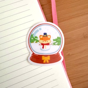 Kawaii Fox Snow Globe pegatina de vinilo transparente / pegatina de globo de nieve de Navidad / pegatina troquelada de invierno / pegatina brillante de temporada / pegatina brillante