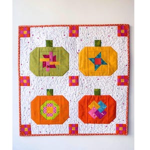 Mini-Quilt-Muster mit Kürbis (PDF) | Halloween-Herbstquilt | Foundation Paper Piecing (FPP) | Kürbisgewürz | 56 cm Wandbehang