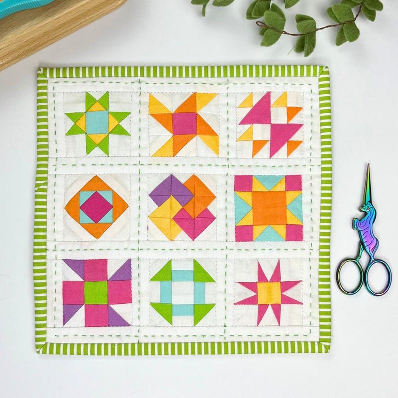 Ensemble de blocs de courtepointe Mini Treasures I PDF | Modèle de patchwork sur papier | 9 blocs, 3 tailles (2", 4", 6") | Téléchargement instantané. image 1