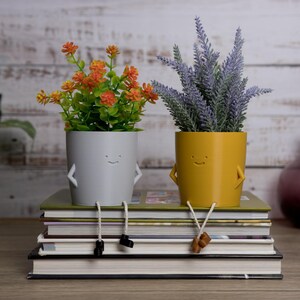 Cute Smiley Face Planter with Cord Legs, Indoor Plant Pot