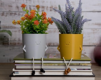 Cute Smiley Face Planter with Cord Legs, Indoor Plant Pot