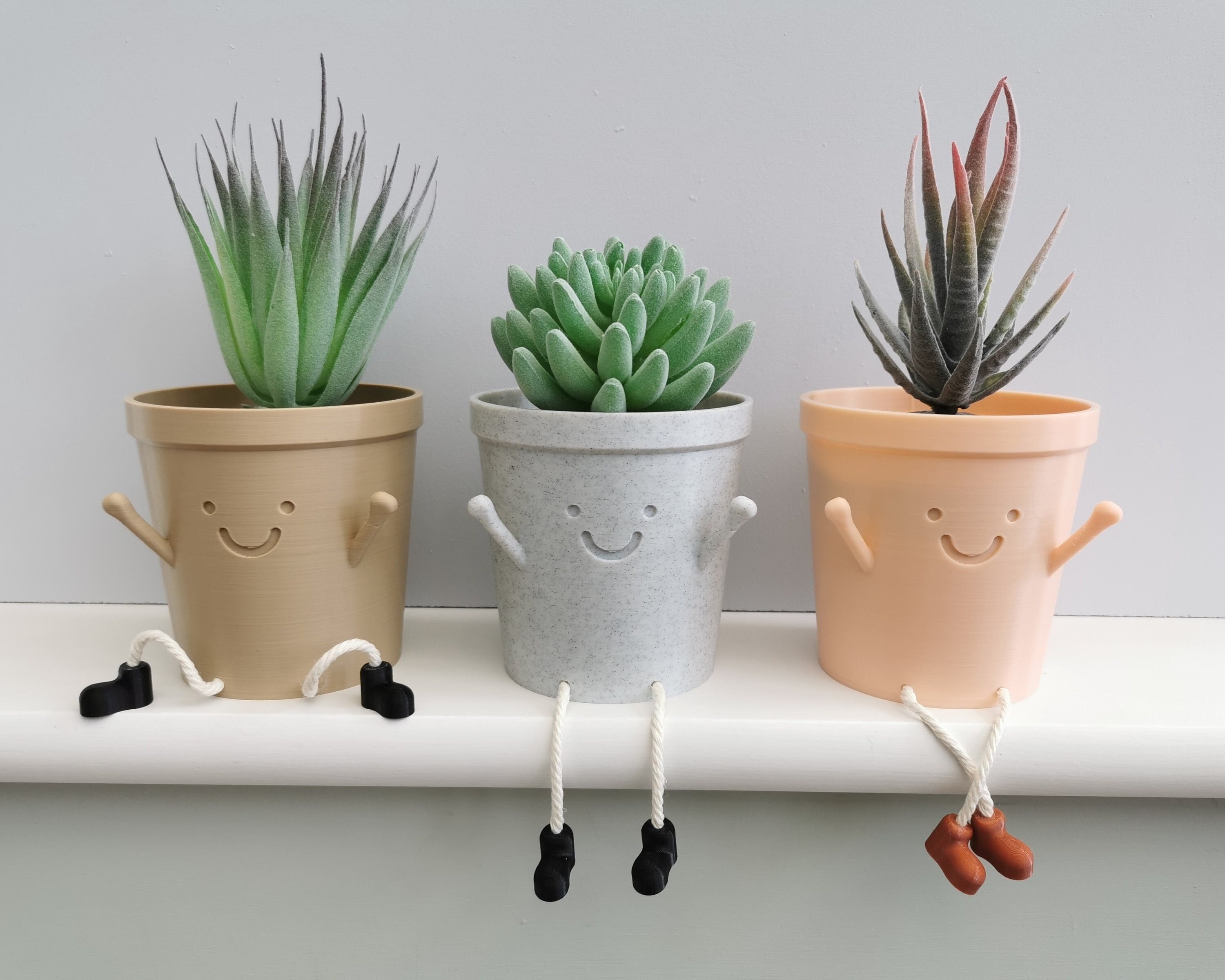 た Happy Smiley Pots With Cord Legs, Cute Sitting Plant Pot