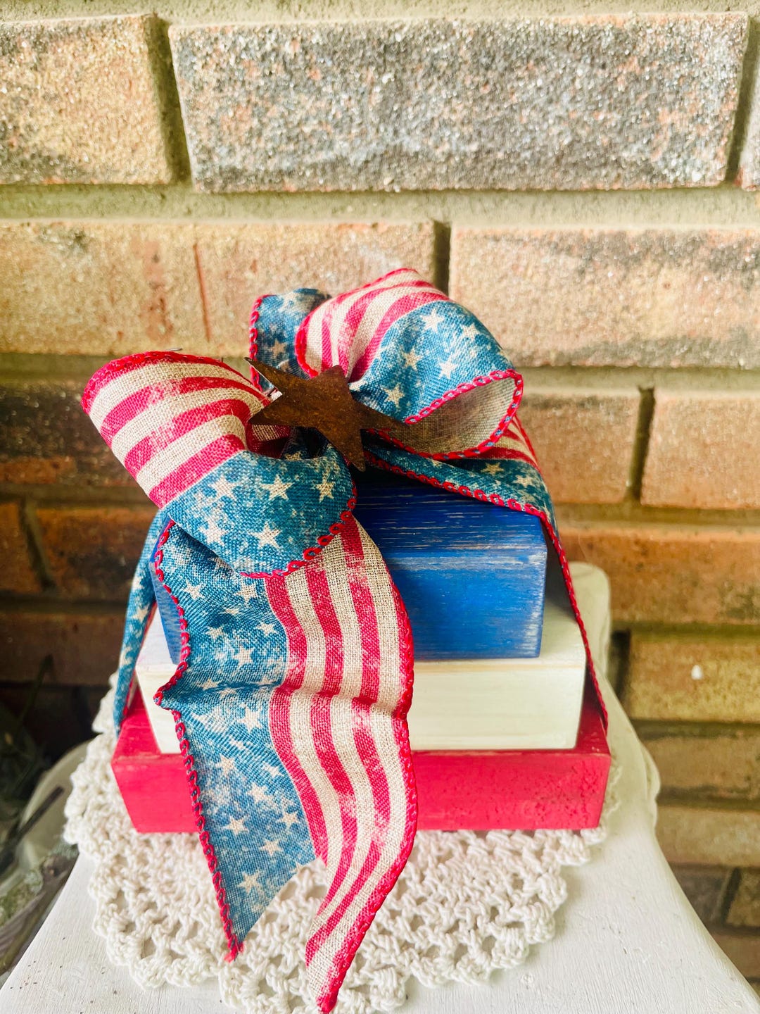 Patriotic Primitive Farmhouse 2x4 Wood Stack With Large Bow and Rusty ...