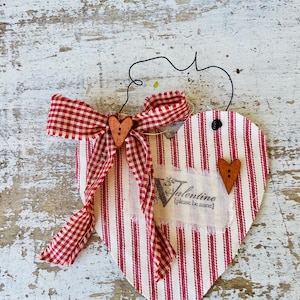 Primitive Hanging Valentine Ornament