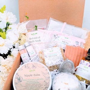 New mom / Postpartum box  ~  Gift Box ( Personal message card) - ( Natural / Organic self care kit )