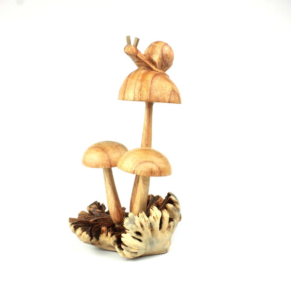 Snail Deco on Mushroom Sculpture, Snail Sculpture, Mushroom Figurine, Snail Art, Mushroom Art, Nature, Handmade Deco, Handmade Gifts for Mom