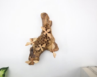 Art mural en bois abeille et nid d'abeille, décoration en bois flotté sculpté à la main, sculpture d'insecte naturel, suspension murale nature rustique, art unique de la forêt