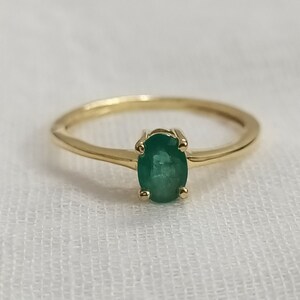Emerald Ring, Emerald Dainty Simple Oval Stacking Ring, Gold Minimalist Ring, Simple Emerald Ring, Ring, Thin Ring, Delicate Ring For Gift