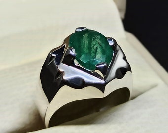 Handgemaakte 5-karaats ovale groene smaragd herenring: sterlingzilver 925