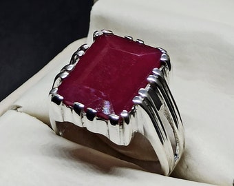 Anillo para hombre con rubí rojo paloma de talla esmeralda: anillo Yaqoot hecho a mano en plata de ley.