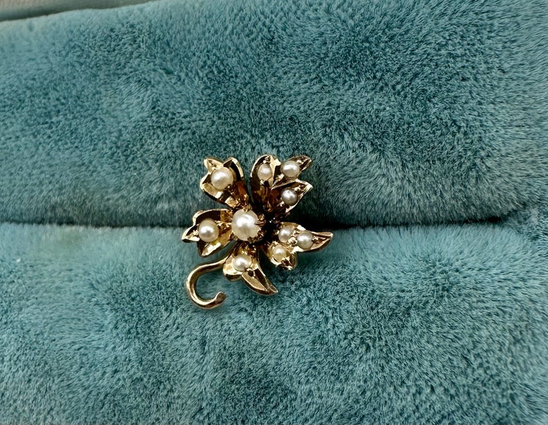 Viktorianskt örhänge i 10 karat gult guld med blomma och pärlor, enkel stiftkonvertering bild 3