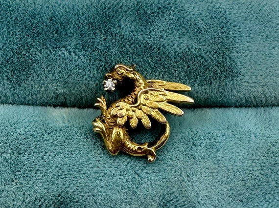 Antique 14K Yellow Gold Griffon With Diamond SING… - image 1