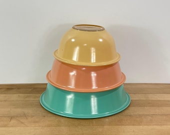 Pyrex Pastel Colors Mixing Bowl Set: Clear Bottoms, Green, Peach, Yellow - 1990s, Set of 3, All Included