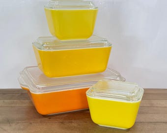 Pyrex Yellow Daisy Complete 8 Piece Refrigerator Set; 4 Dishes with 4 Lids, All Pieces Included
