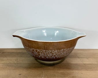 Pyrex Woodland Mixing Bowl: Dark Brown Cinderella Bowl, 1.5L Bowl