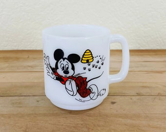 Mickey Mouse Club Mug by Libbey Glass: Mickey being chased by Bees Design