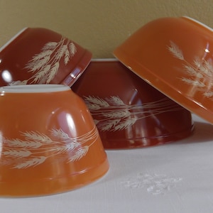 Pyrex Autumn Harvest Mixing Bowl Set 4 Bowl Set image 1