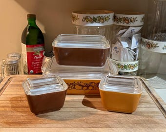 Pyrex Old Orchard Refrigerator Set, 8 pieces, 4 Brown and Butterscotch Dishes with Matching Lids