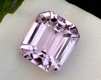 Pierre gemme rose layette taille octogonale kunzite, 5,15 carats