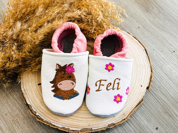 Krabbelschuhe mit Namen, Lederpuschen personalisiert mit Pferd - Baby, Kind, handmade