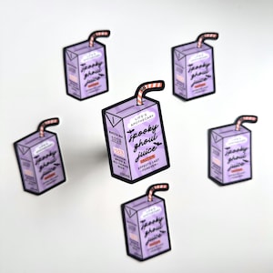 Carton de jus de goule effrayant de Zazzle.be Liste d'envies Vous avez des idées ? Décalcomanie d'Halloween pour téléphone portable, citrouille et épices, lilas violet orange résistant aux UV