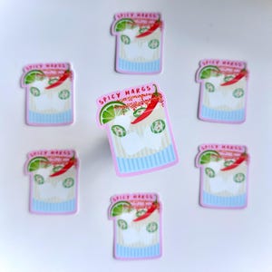 Pegatina mate de margaritas picantes / Calcomanía para portátil, teléfono, cócteles femeninos, margaritas, lima, chile y jalapeños