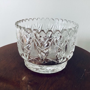 Vintage Cut Crystal Bowl, Beautiful Crystal Bowl, Fine Crystal Bowl, decorative Crystal Bowl, Elegant crystal bowl, hand cut crystal bowl